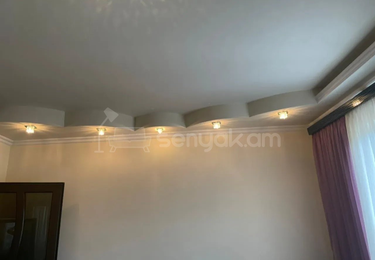 3 Սենյականոց Բնակարան, 70քմ, 7/9 հարկ, Նորմալ Վիճակում, Կահավորված