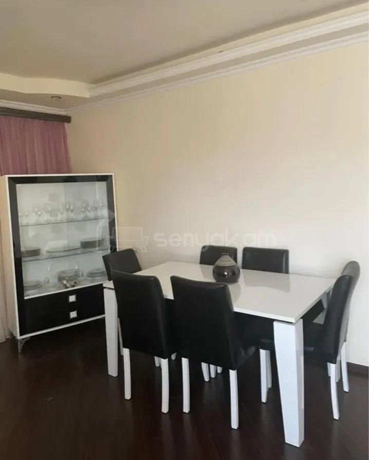 3 Սենյականոց Բնակարան, 70քմ, 7/9 հարկ, Նորմալ Վիճակում, Կահավորված