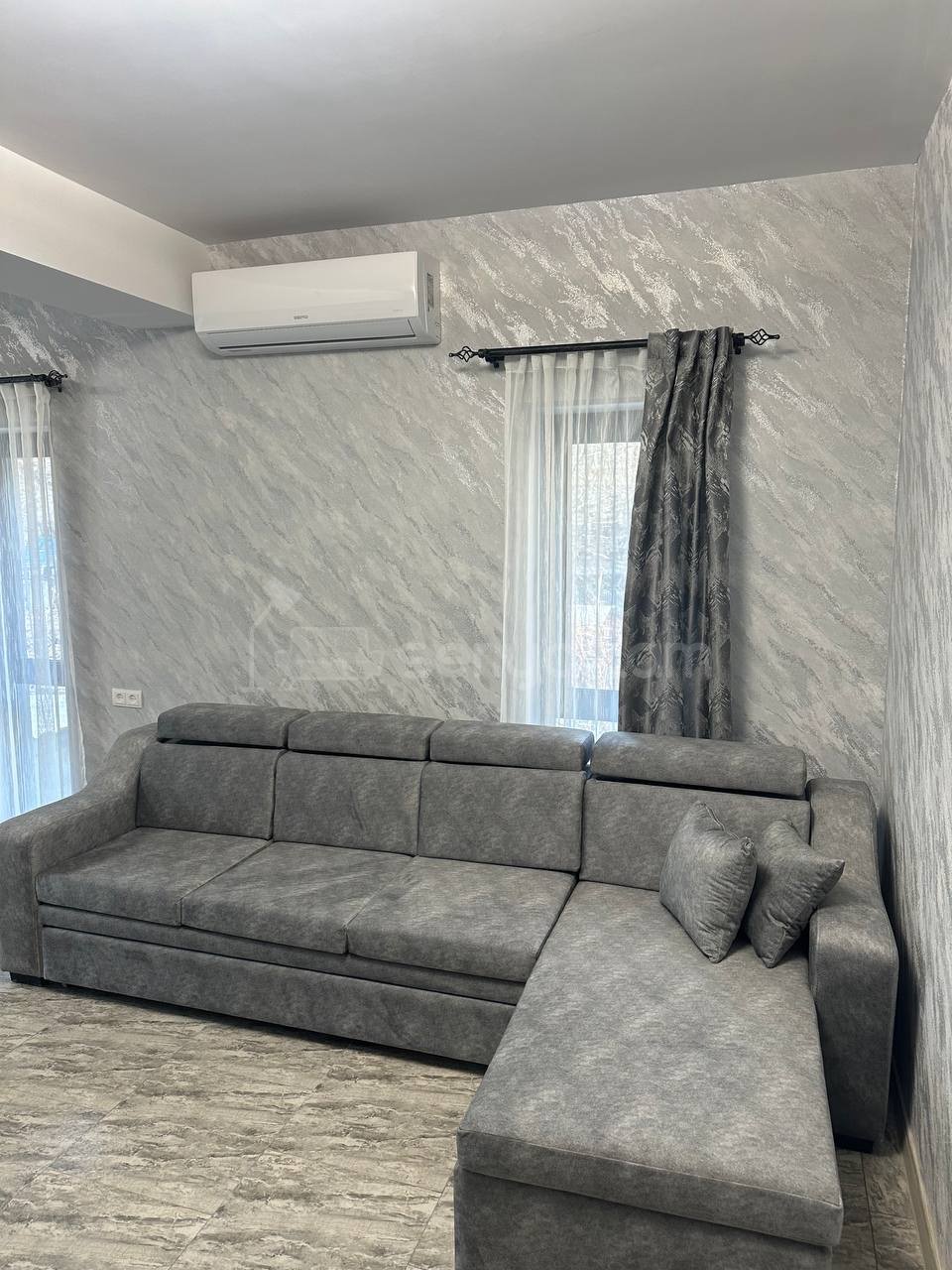 2 Սենյականոց Բնակարան Նորակառույց Քարե Շենքում, 67քմ, 2/3 հարկ, Կապիտալ Վերանորոգված, Կահավորված