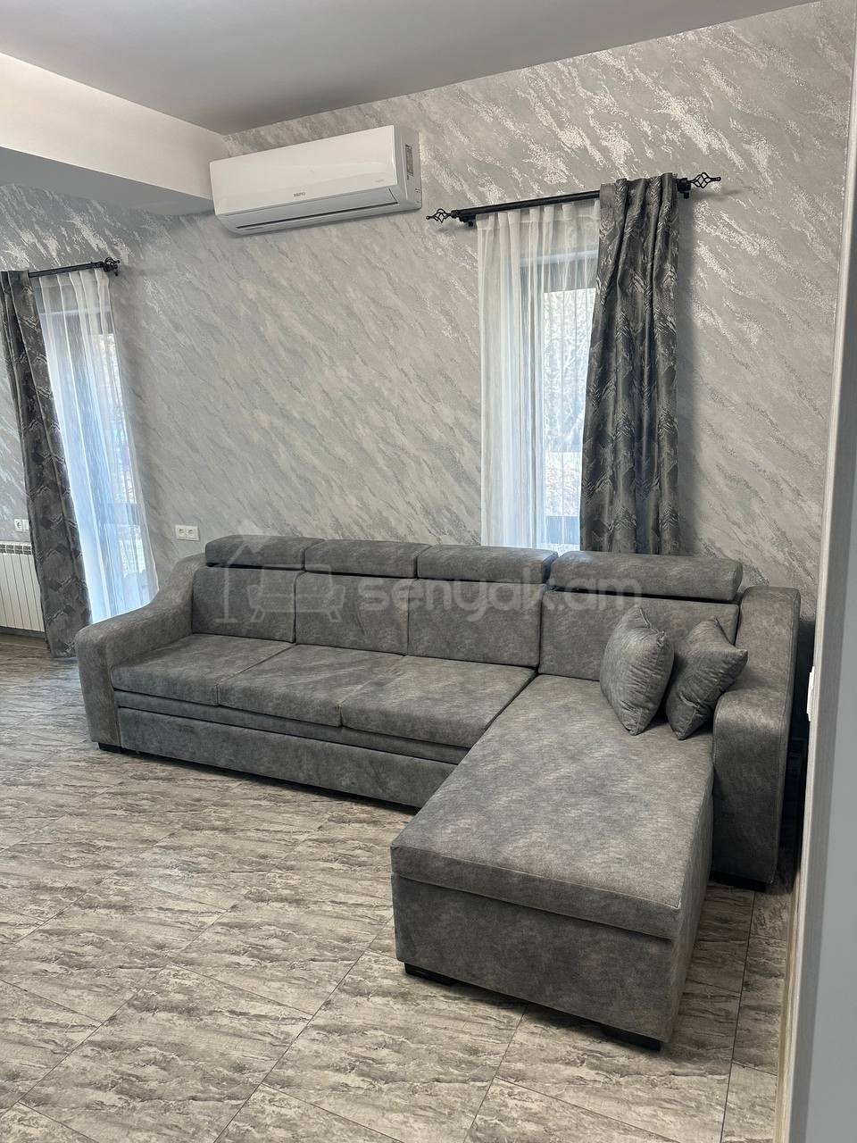 2 Սենյականոց Բնակարան Նորակառույց Քարե Շենքում, 67քմ, 2/3 հարկ, Կապիտալ Վերանորոգված, Կահավորված