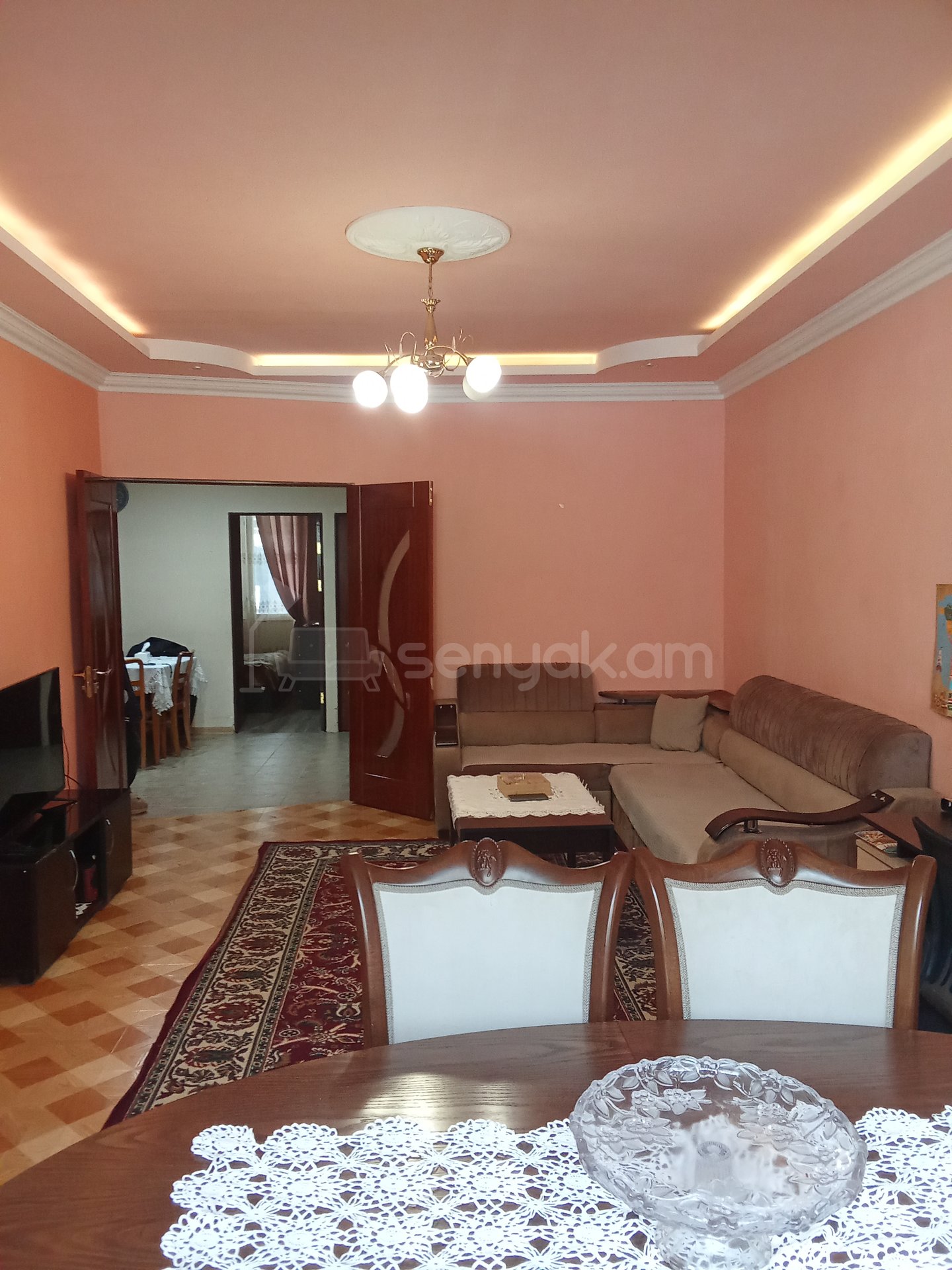 3 Սենյականոց Բնակարան Քարե Շենքում, 74քմ, 1/5 հարկ, Կապիտալ Վերանորոգված