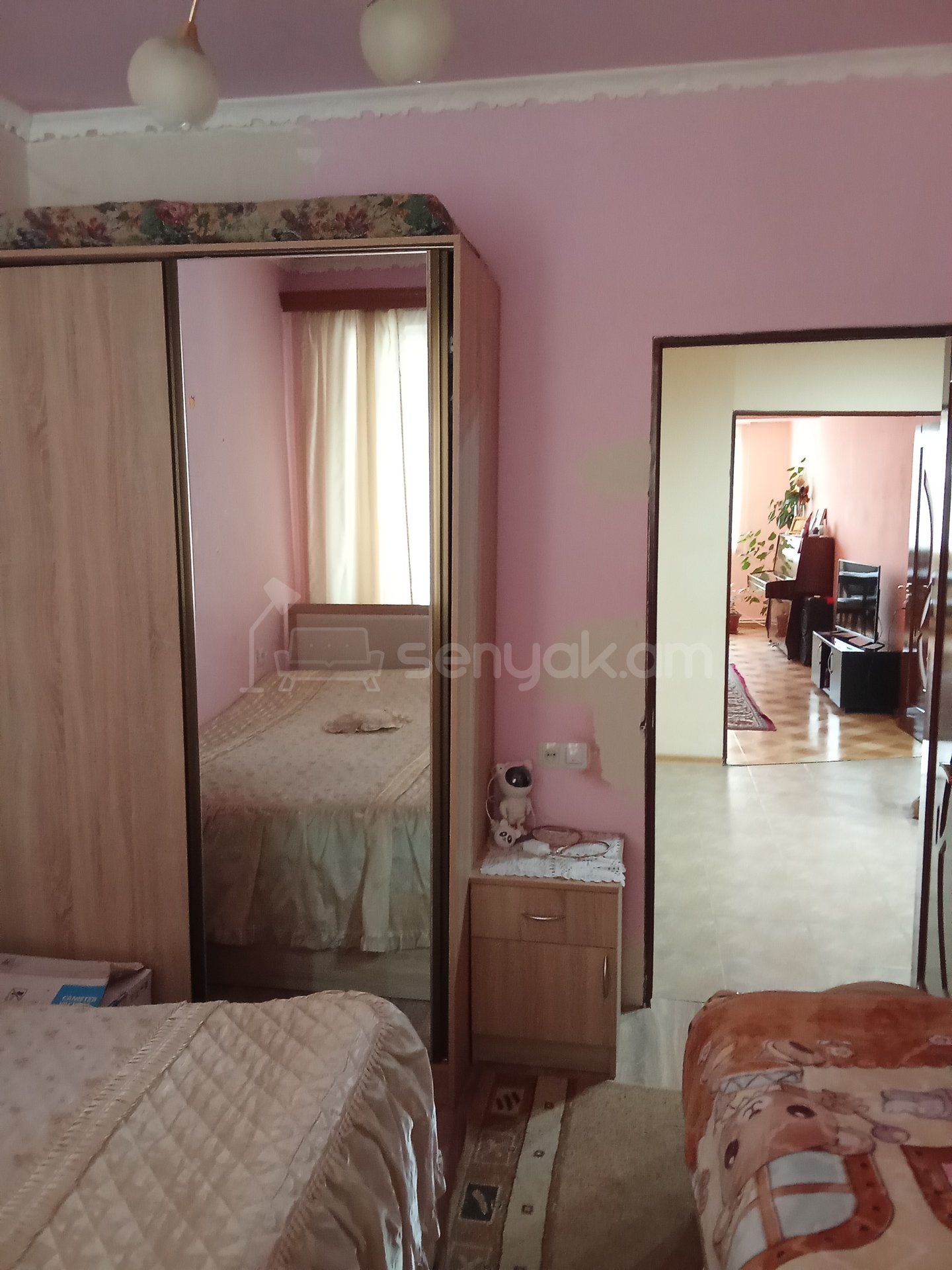 3 Սենյականոց Բնակարան Քարե Շենքում, 74քմ, 1/5 հարկ, Կապիտալ Վերանորոգված