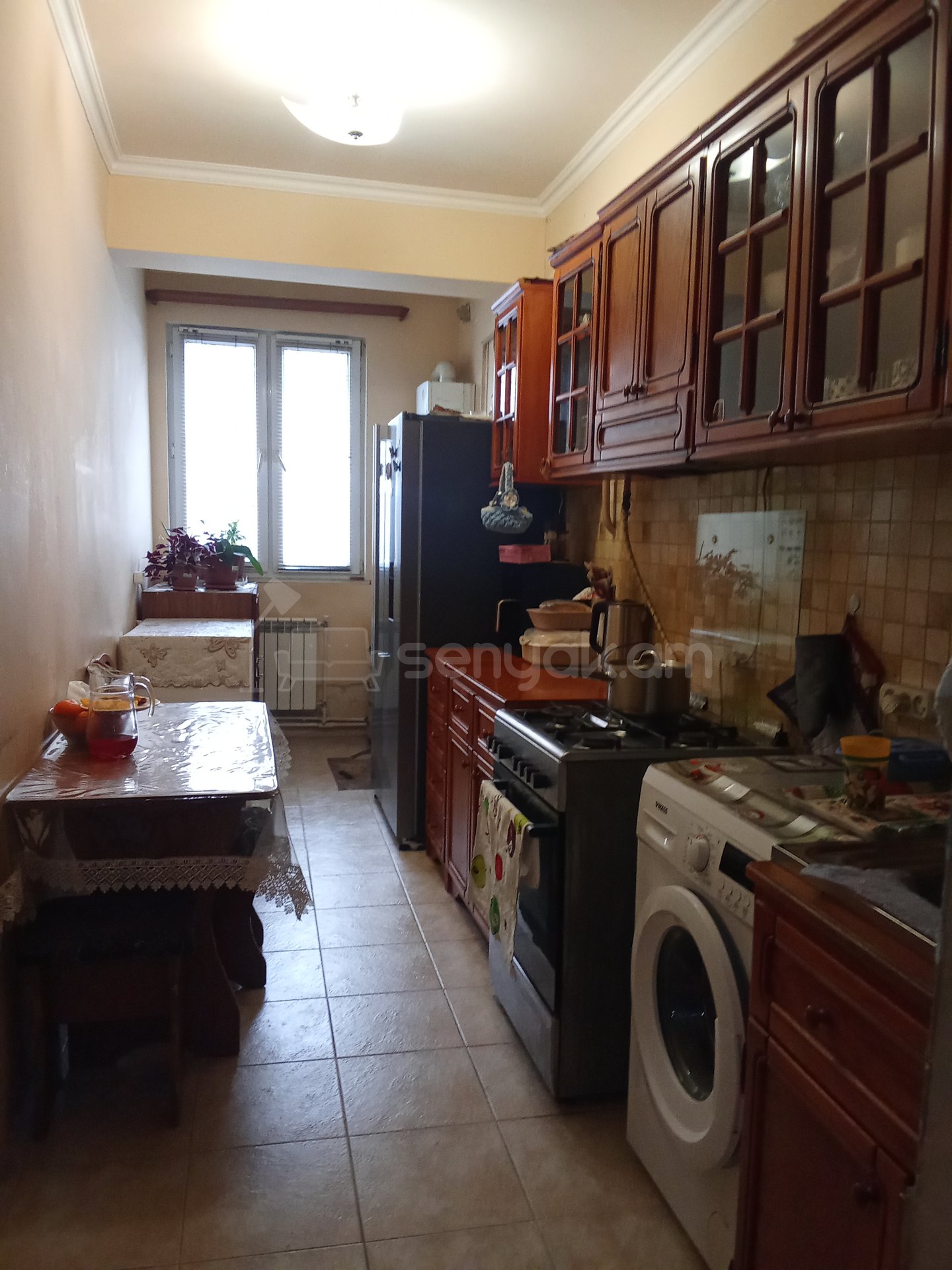 3 Սենյականոց Բնակարան Քարե Շենքում, 74քմ, 1/5 հարկ, Կապիտալ Վերանորոգված