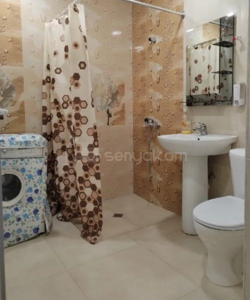 3 Սենյականոց Բնակարան Քարե Շենքում, 55քմ, 1/4 հարկ, Կոսմետիկ Վերանորոգված, Կահավորված, Արևկող