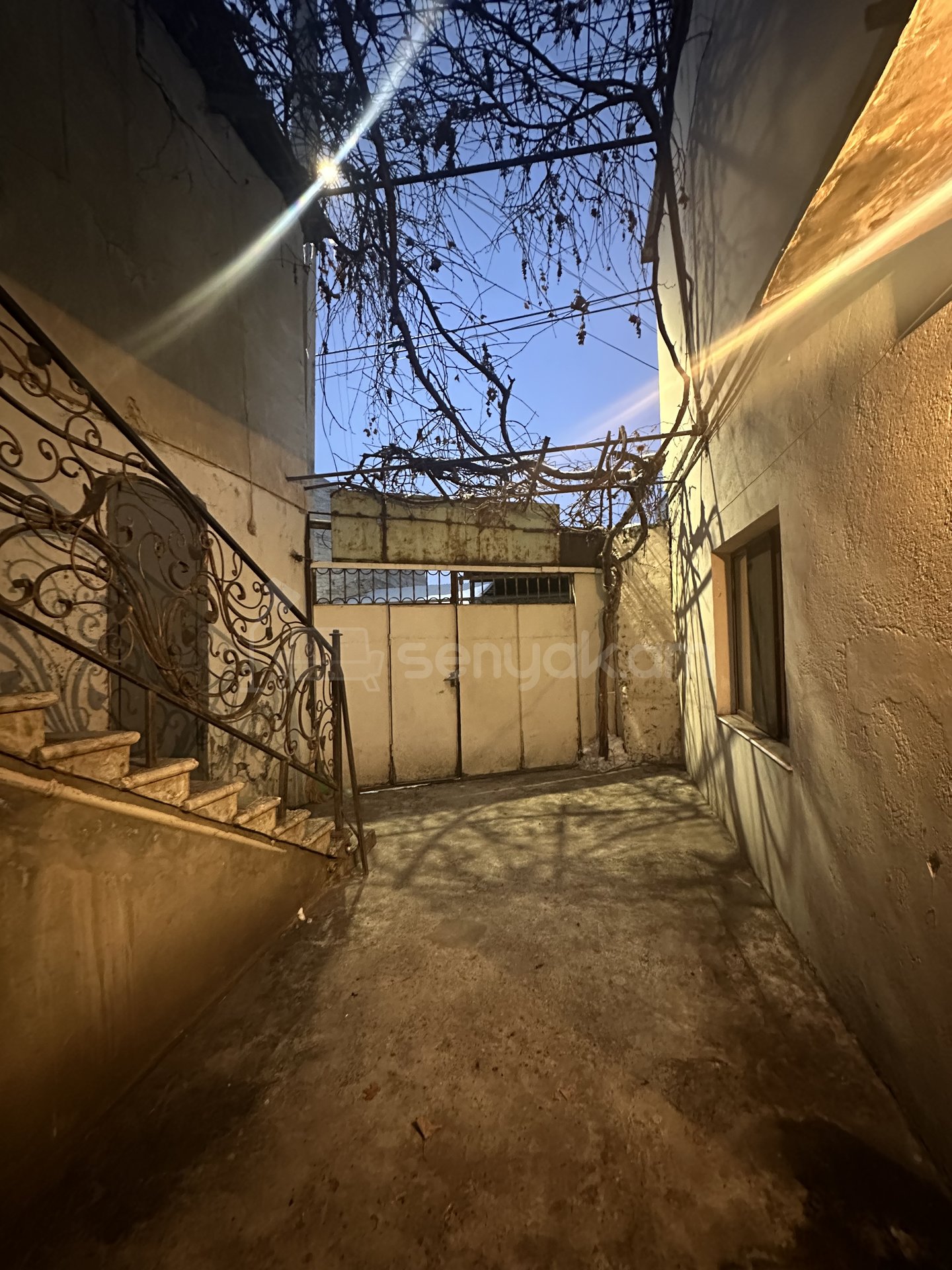 3 Սենյականոց Սեփական Տուն, 100քմ, Կոսմետիկ Վերանորոգված, Մասամբ Կահավորված