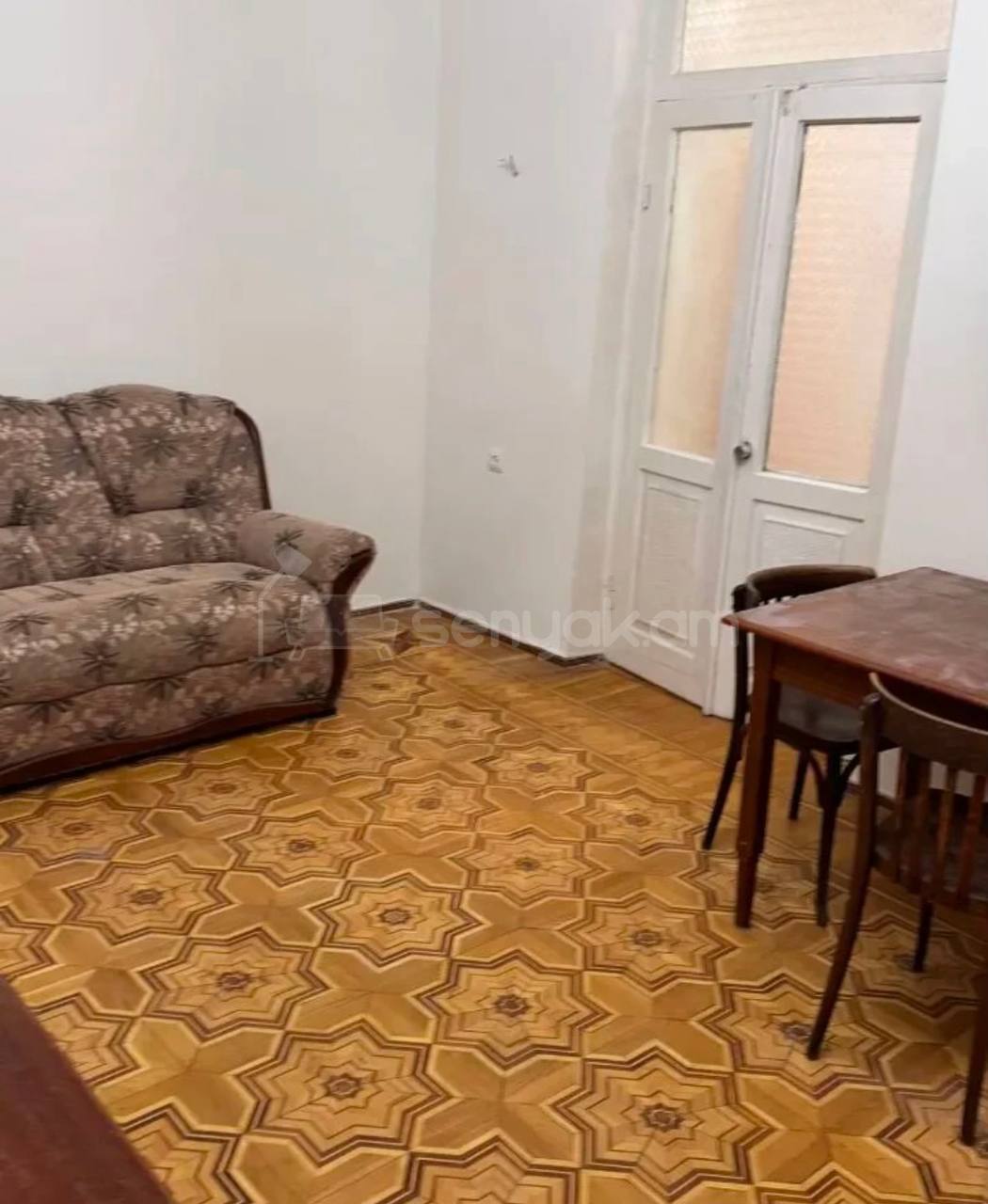 3 Սենյականոց Բնակարան Քարե Շենքում, 56քմ, 3/3 հարկ, Կոսմետիկ Վերանորոգված, Կահավորված