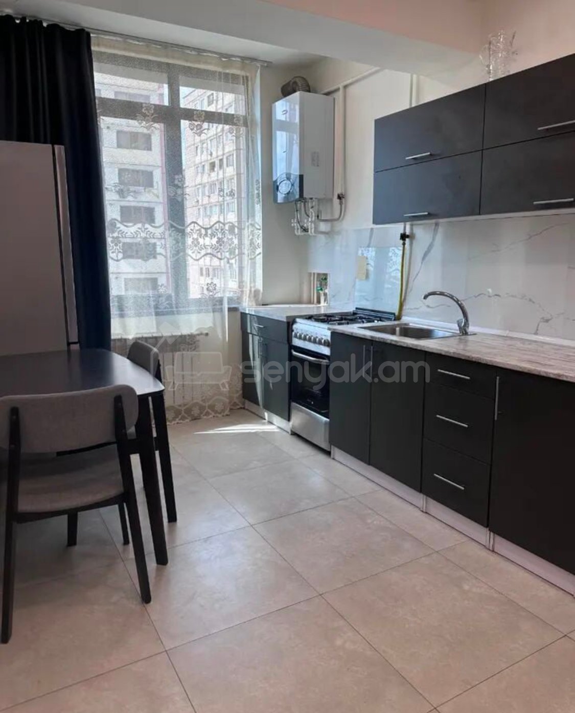 2 Սենյականոց Բնակարան Քարե Շենքում, 40քմ, 3/6 հարկ, Կապիտալ Վերանորոգված, Կահավորված, Արևկող