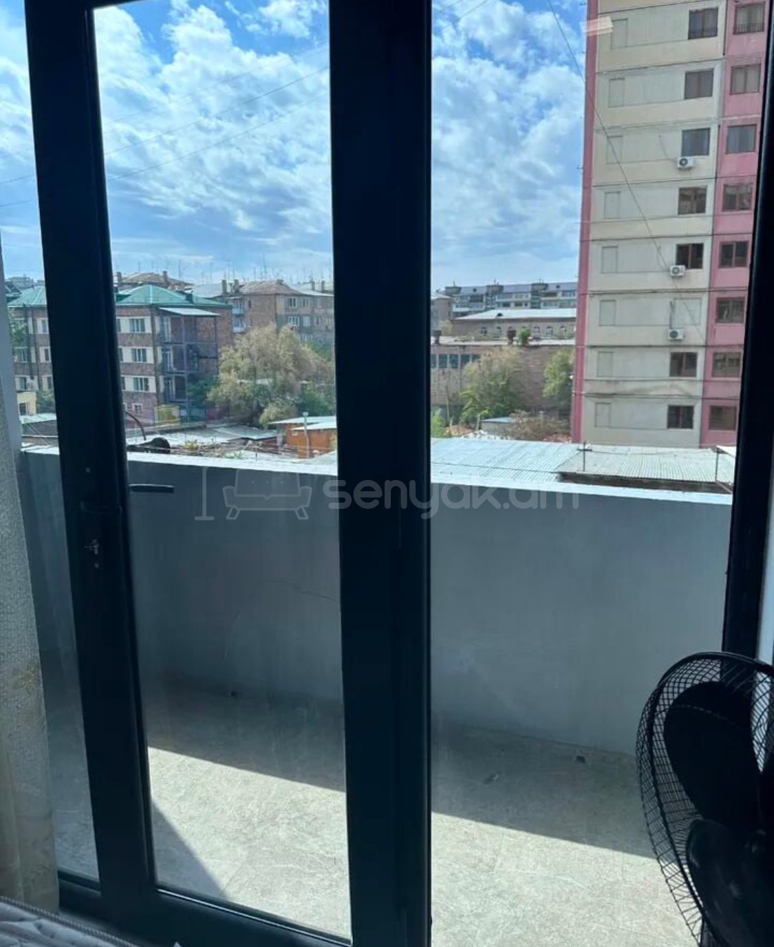 2 Սենյականոց Բնակարան Քարե Շենքում, 40քմ, 3/6 հարկ, Կապիտալ Վերանորոգված, Կահավորված, Արևկող