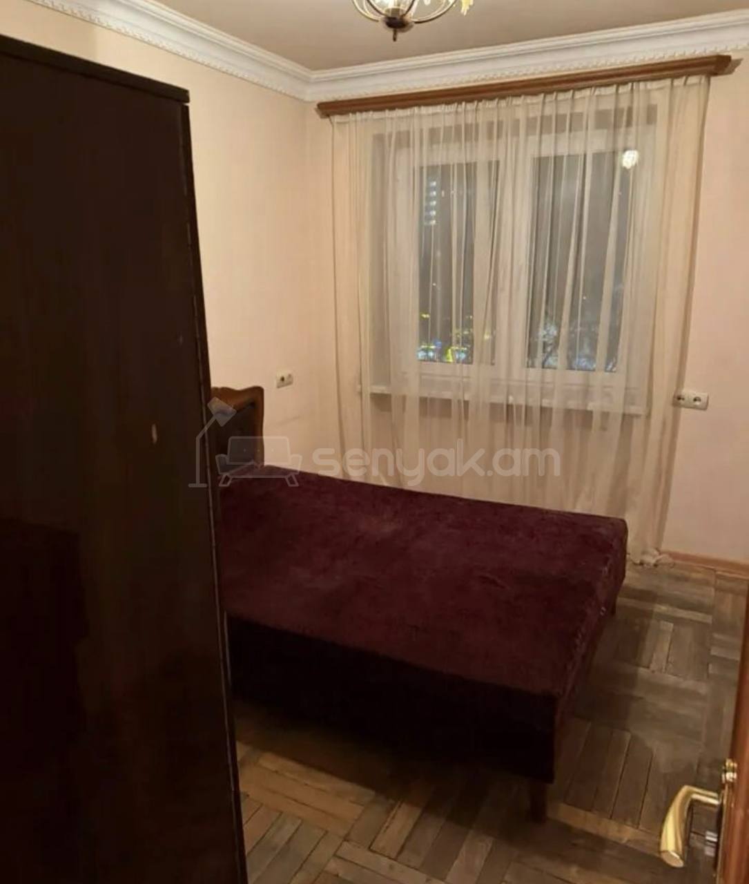 3 Սենյականոց Բնակարան Քարե Շենքում, 85քմ, 3/6 հարկ, Նորմալ Վիճակում, Կահավորված