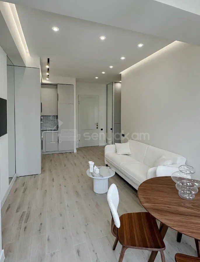 2 Սենյականոց Բնակարան Նորակառույցում, 43քմ, 6/7 հարկ, Կապիտալ Վերանորոգված