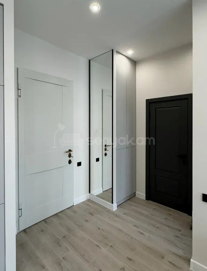 2 Սենյականոց Բնակարան Նորակառույցում, 43քմ, 6/7 հարկ, Կապիտալ Վերանորոգված