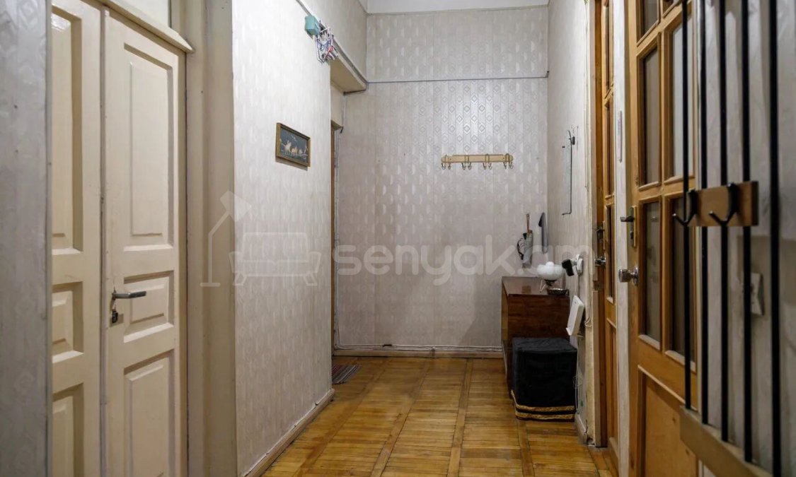 2 Սենյականոց Բնակարան Քարե Շենքում, 70քմ, 2/3 հարկ, Կոսմետիկ Վերանորոգված, Կահավորված