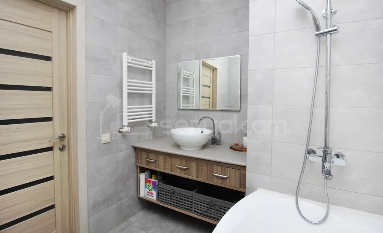 3 Սենյականոց Բնակարան Նորակառույցում, 111քմ, 5/18 հարկ, Դիզայներական Վերանորոգված