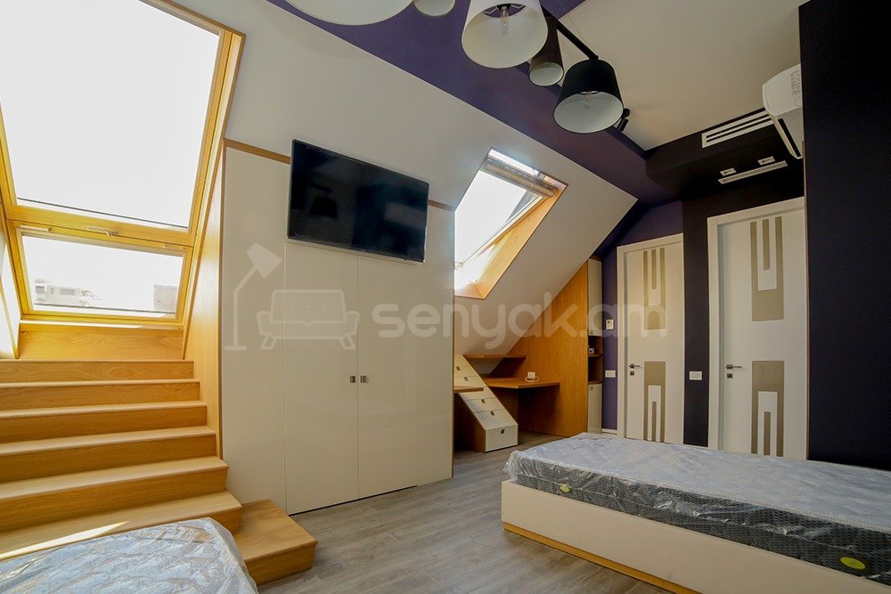 4 Սենյականոց Բնակարան Քարե Շենքում, 144քմ, 5/5 հարկ, Դիզայներական Վերանորոգված