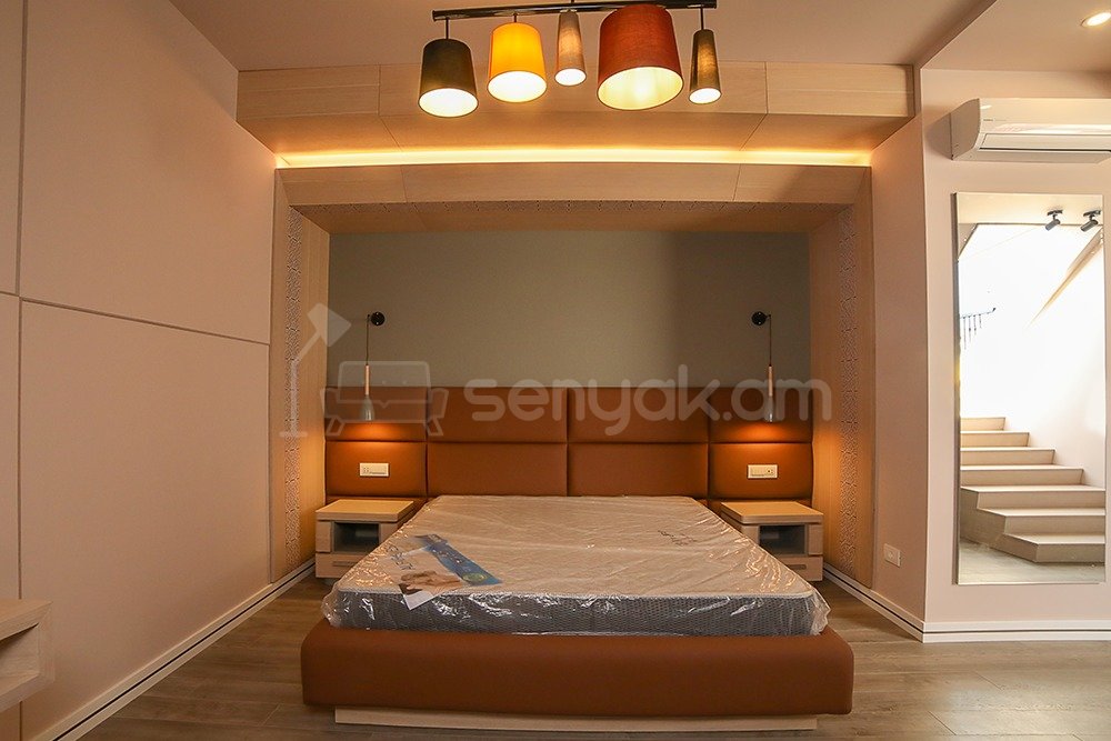 4 Սենյականոց Բնակարան Քարե Շենքում, 144քմ, 5/5 հարկ, Դիզայներական Վերանորոգված