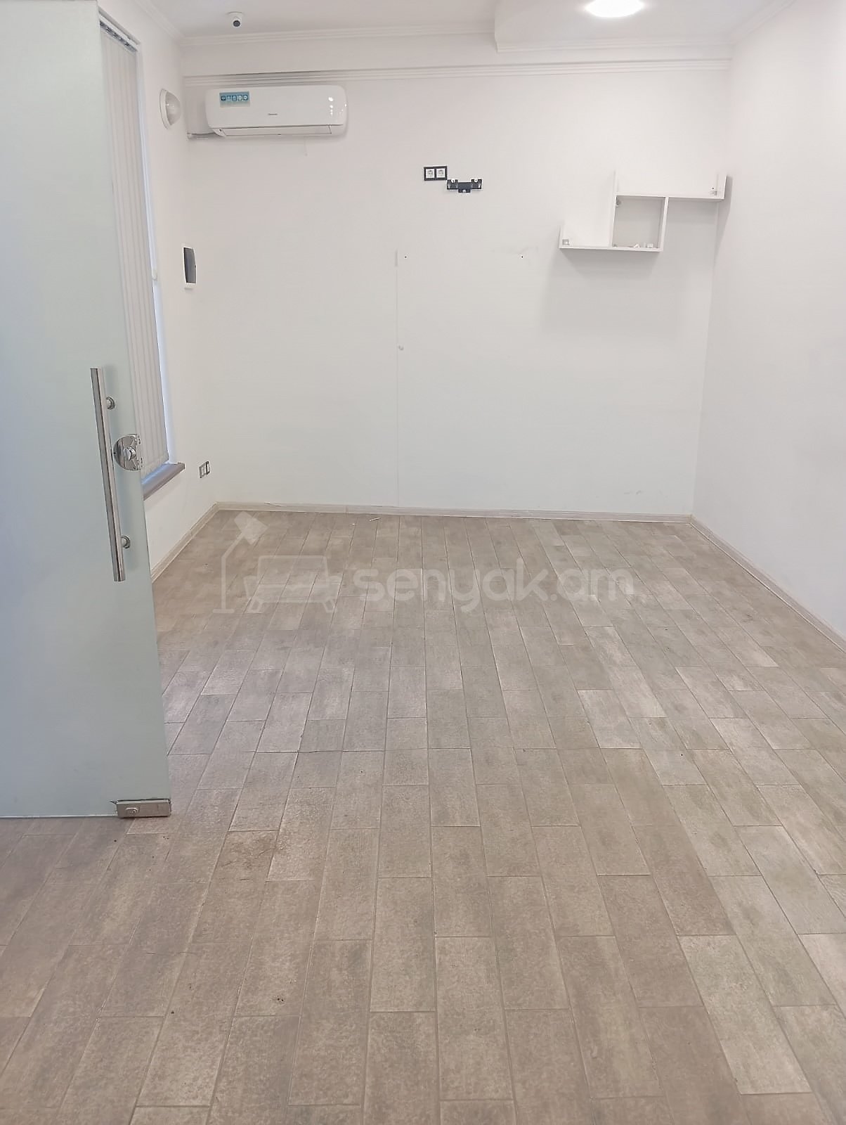 Կոմերցիոն Տարածք, 28քմ, Կապիտալ Վերանորոգված