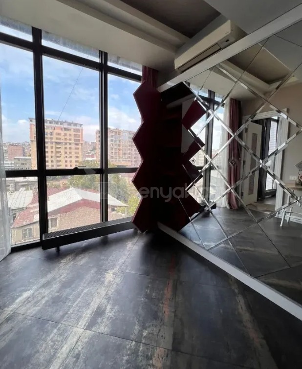 2 Սենյականոց Բնակարան, 43քմ, 9/10 հարկ, Դիզայներական Վերանորոգված