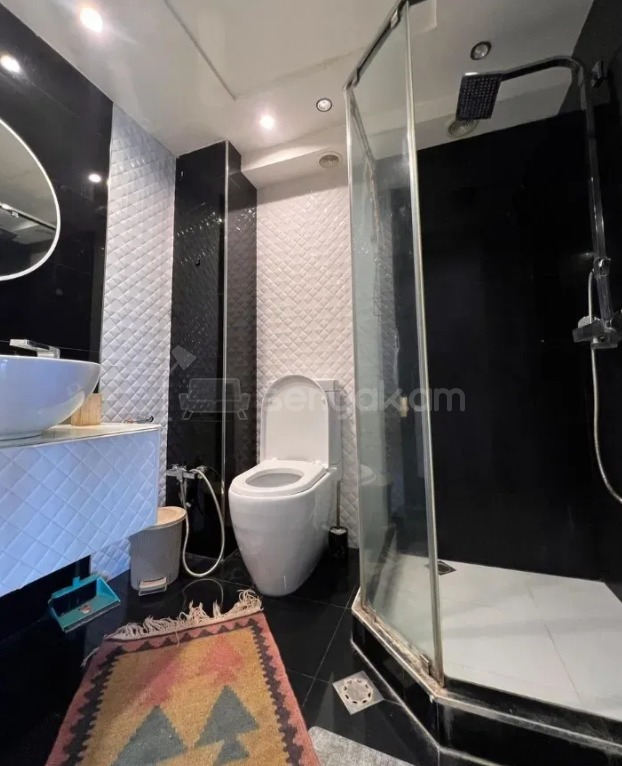 2 Սենյականոց Բնակարան, 43քմ, 9/10 հարկ, Դիզայներական Վերանորոգված