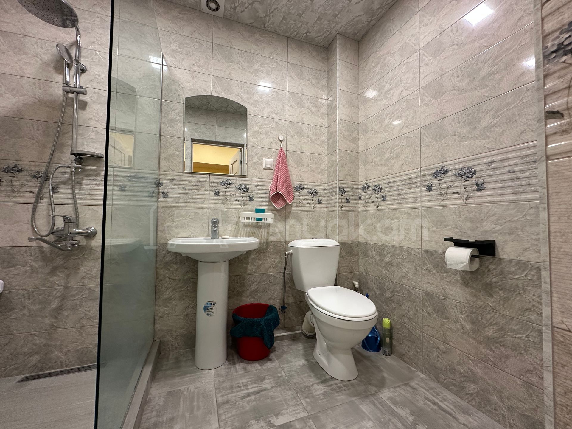 2 Սենյականոց Բնակարան Քարե Շենքում, 50քմ, 5/5 հարկ, Կապիտալ Վերանորոգված