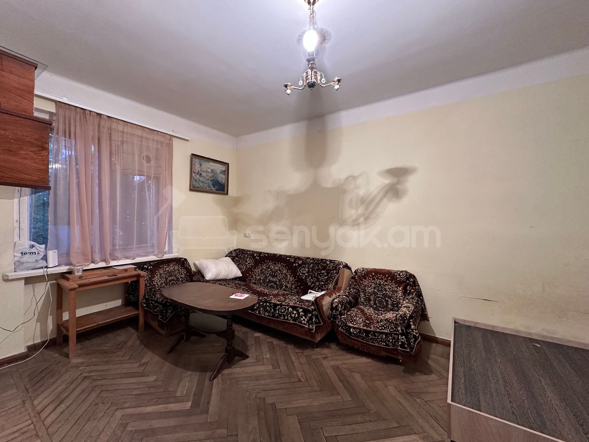 1 Սենյականոց Բնակարան Քարե Շենքում, 35քմ, 2/4 հարկ, Կոսմետիկ Վերանորոգված