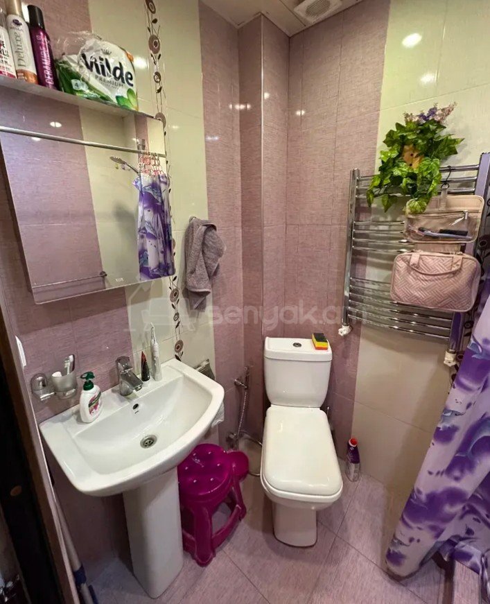 2 Սենյականոց Բնակարան, 65քմ, 8/10 հարկ, Կապիտալ Վերանորոգված, Կահավորված, Արևկող