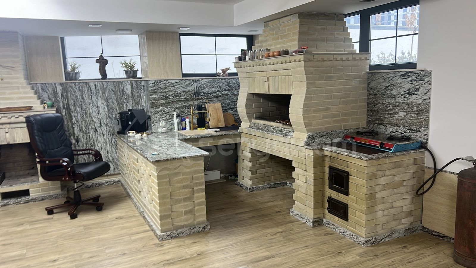 5 Սենյականոց Սեփական Տուն, 700քմ, Դիզայներական Վերանորոգված, Կահավորված, Ավտոտնակով