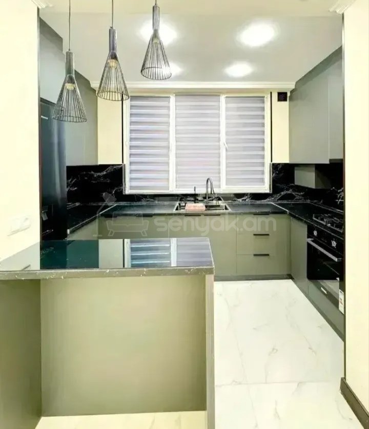 3 Սենյականոց Բնակարան, 80քմ, 2/9 հարկ, Դիզայներական Վերանորոգված, Կահավորված