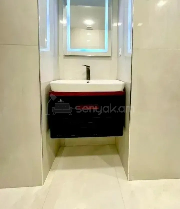 3 Սենյականոց Բնակարան, 80քմ, 2/9 հարկ, Դիզայներական Վերանորոգված, Կահավորված