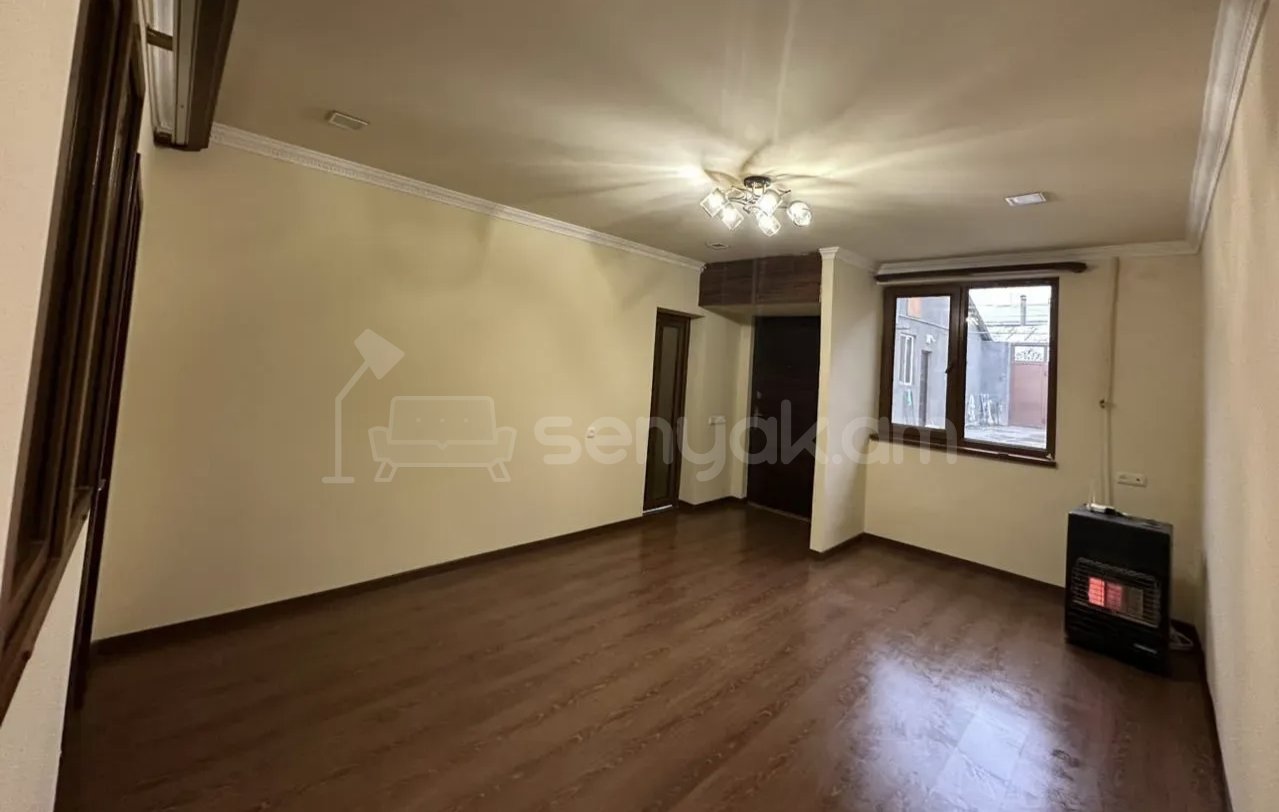 2 Սենյականոց Բնակարան Քարե Շենքում, 55քմ, 1/1 հարկ, Նորմալ Վիճակում, Կահավորված, Արևկող