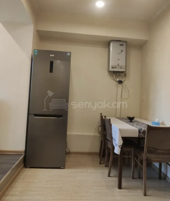 2 Սենյականոց Բնակարան Քարե Շենքում, 50քմ, 3/5 հարկ, Կապիտալ Վերանորոգված, Կահավորված, Արևկող