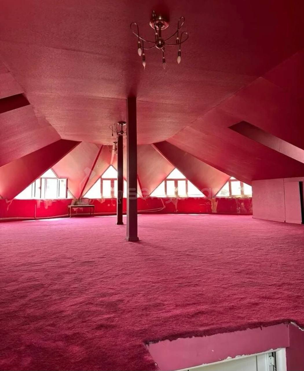 8 Սենյականոց Շքեղ Առանձնատուն, 550քմ, Լողավազանով, Ավտոտնակով