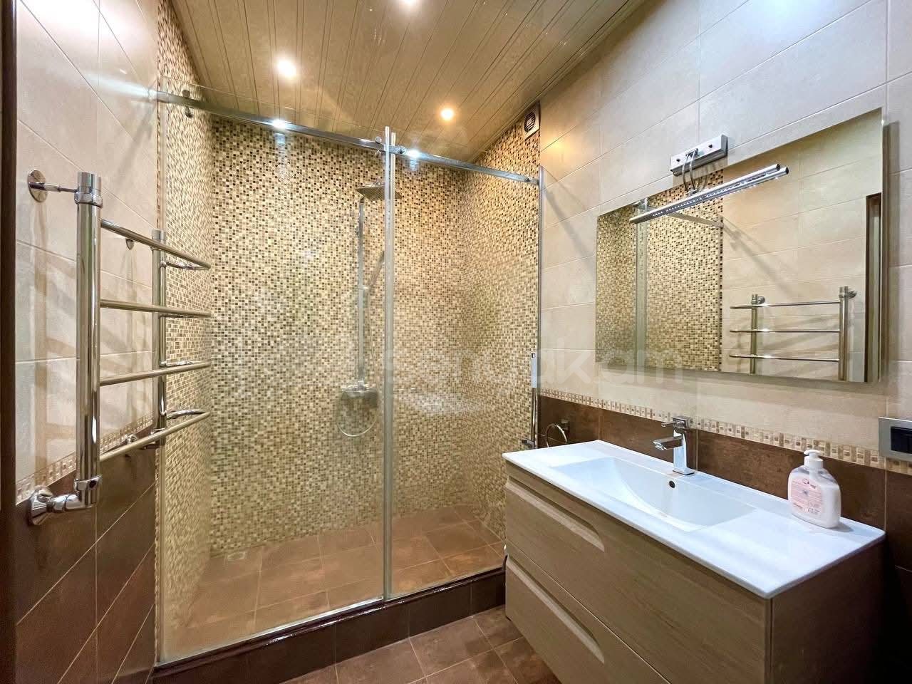 3 Սենյականոց Բնակարան Քարե Շենքում, 74քմ, 3/7 հարկ, Դիզայներական Վերանորոգված, Կահավորված, Արևկող