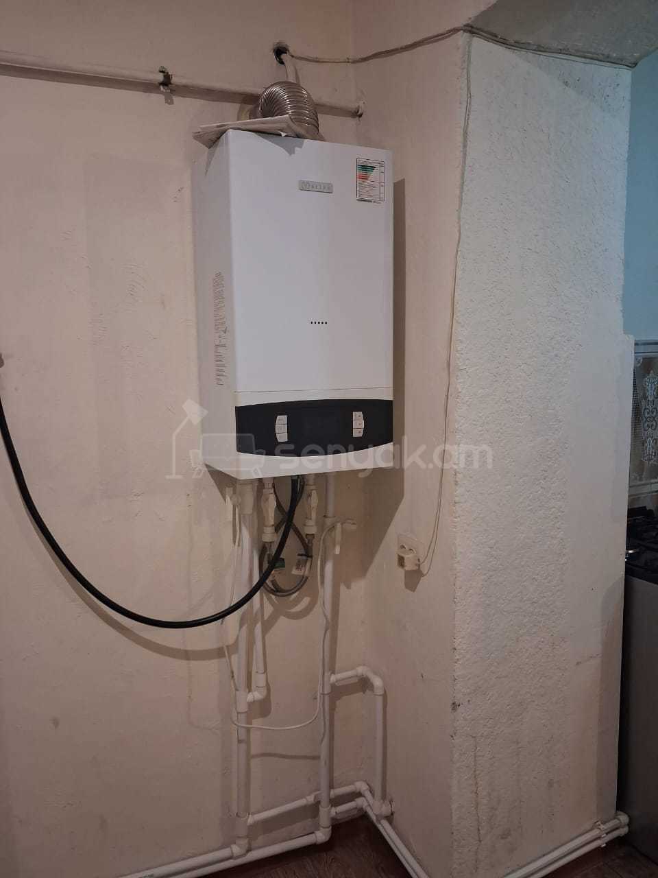 3 Սենյականոց Բնակարան Քարե Շենքում, 87քմ, 4/4 հարկ, Նորմալ Վիճակում, Կահավորված