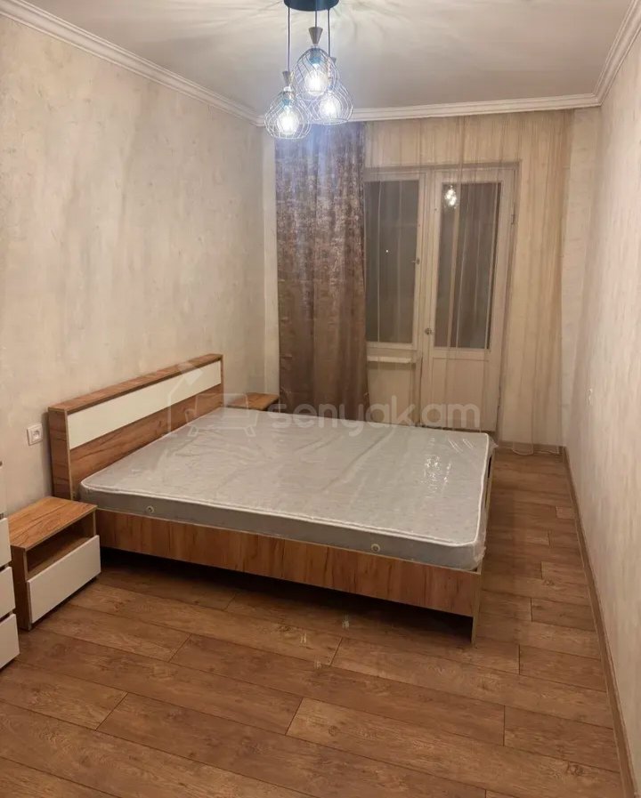 3 Սենյականոց Բնակարան Քարե Շենքում, 55քմ, 2/5 հարկ, Նորմալ Վիճակում, Կահավորված