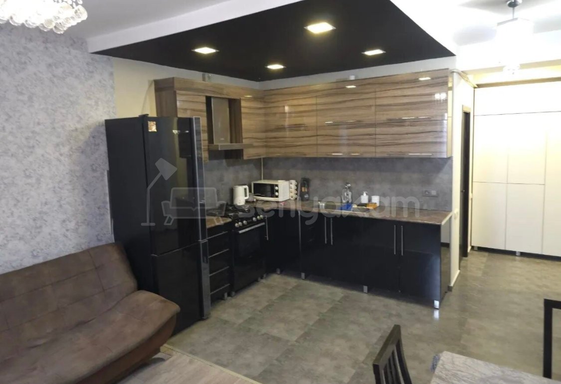 2 Սենյականոց Բնակարան Քարե Շենքում, 48քմ, 3/4 հարկ, Դիզայներական Վերանորոգված, Կահավորված