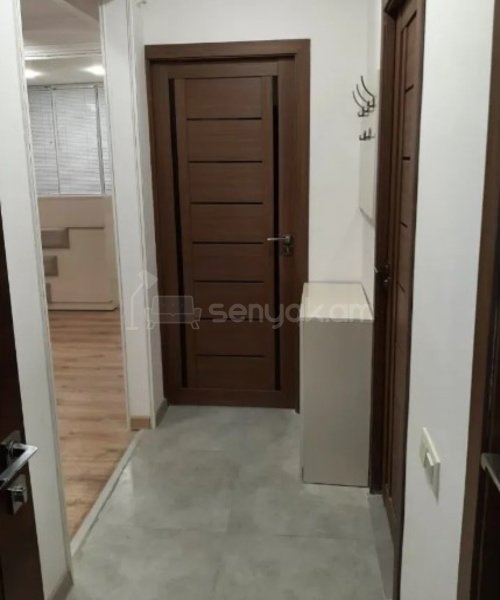 2 Սենյականոց Բնակարան, 45քմ, 3/9 հարկ, Կապիտալ Վերանորոգված, Կահավորված, Արևկող