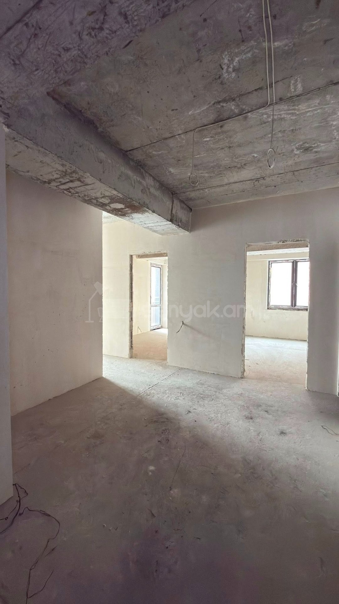 4 Սենյականոց Բնակարան Նորակառույցում, 97քմ, 11/12 հարկ, Զրոյական Վիճակում