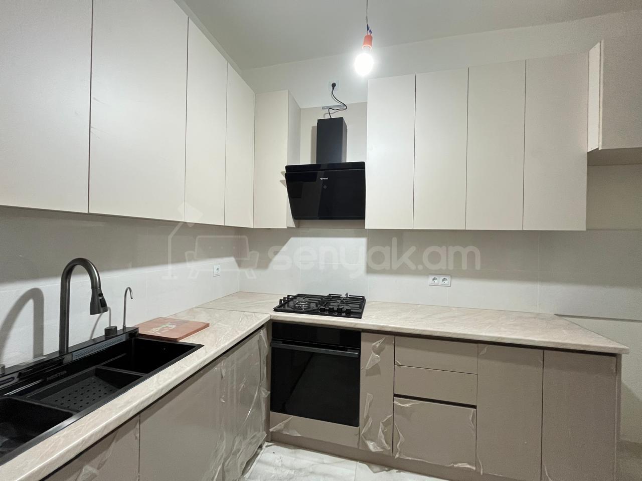 3 Սենյականոց Բնակարան Նորակառույցում, 80քմ, 2/16 հարկ, Կապիտալ Վերանորոգված