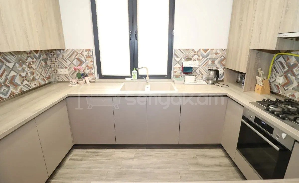 3 Սենյականոց Բնակարան Նորակառույցում, 78քմ, 6/11 հարկ, Կապիտալ Վերանորոգված