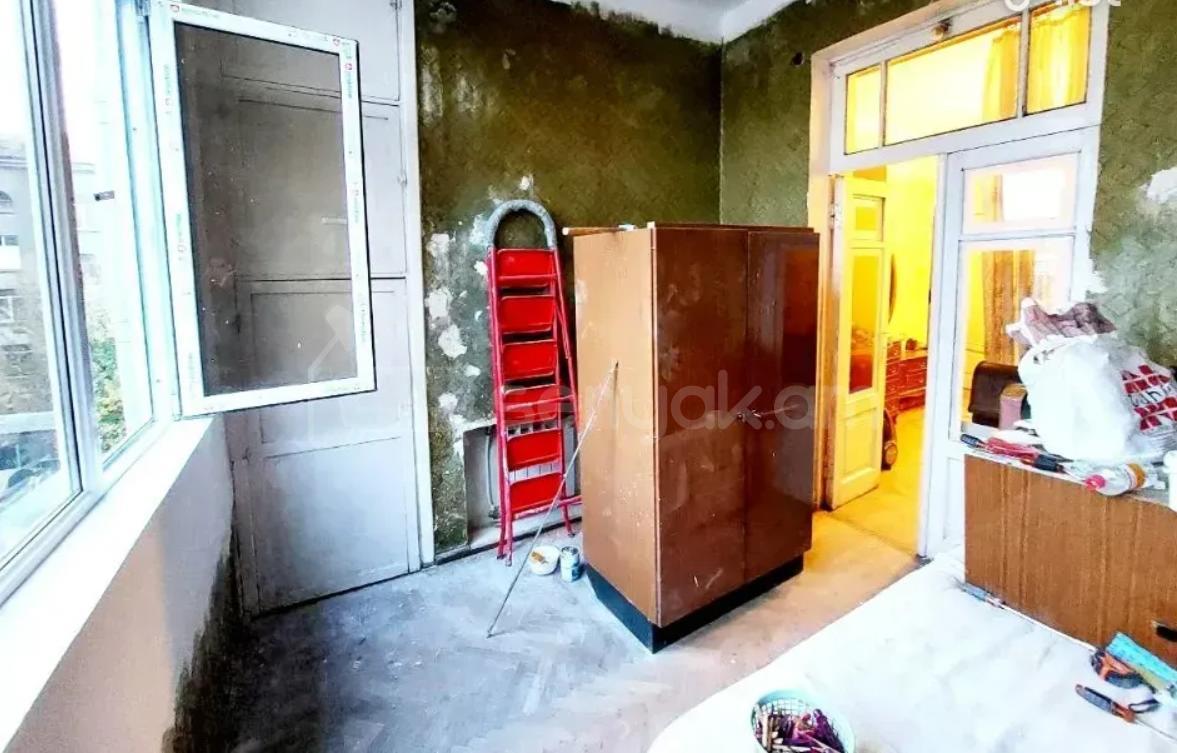 3 Սենյականոց Բնակարան Քարե Շենքում, 104քմ, 3/4 հարկ, Պետական Վիճակում