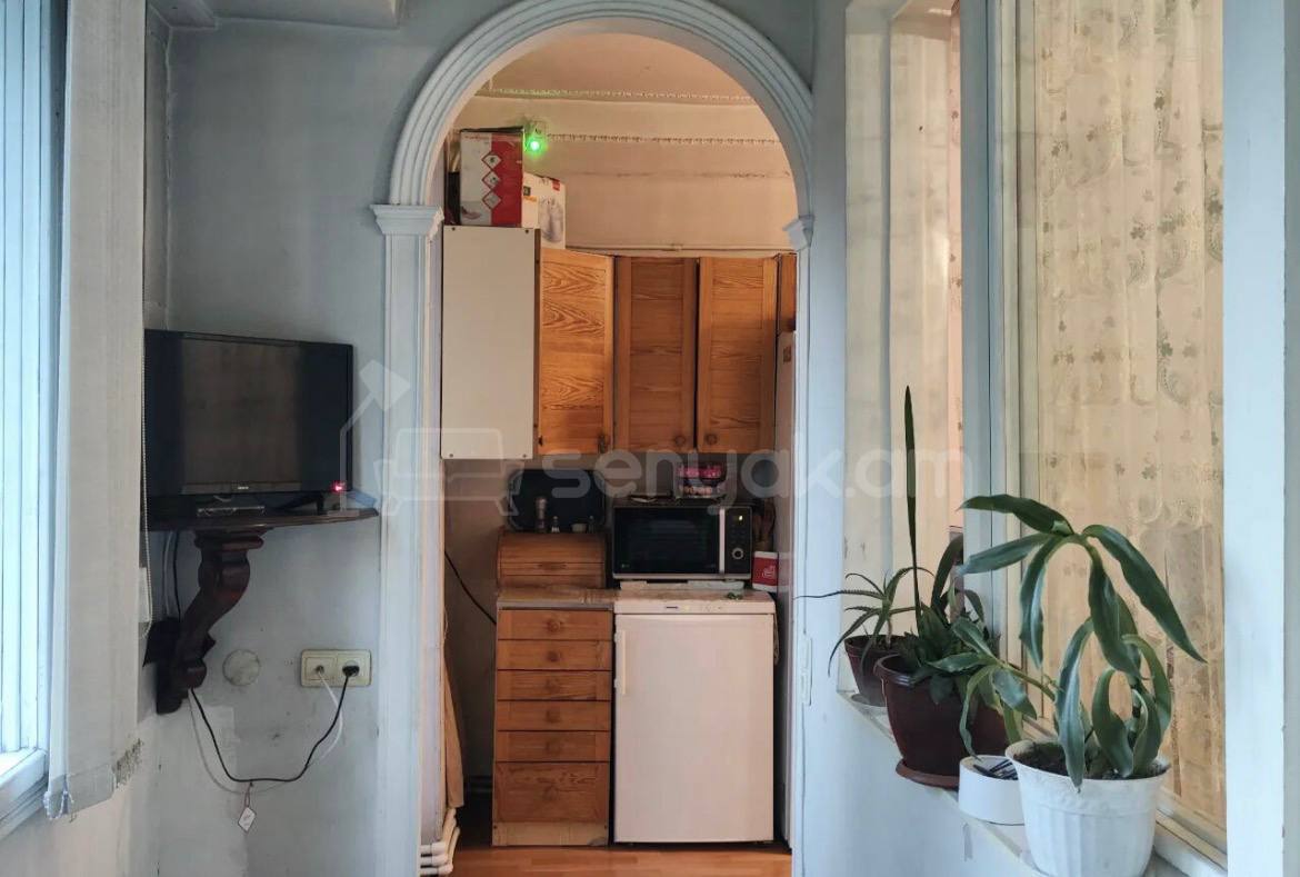 3 Սենյականոց Բնակարան, 84քմ, 2/9 հարկ, Պետական Վիճակում