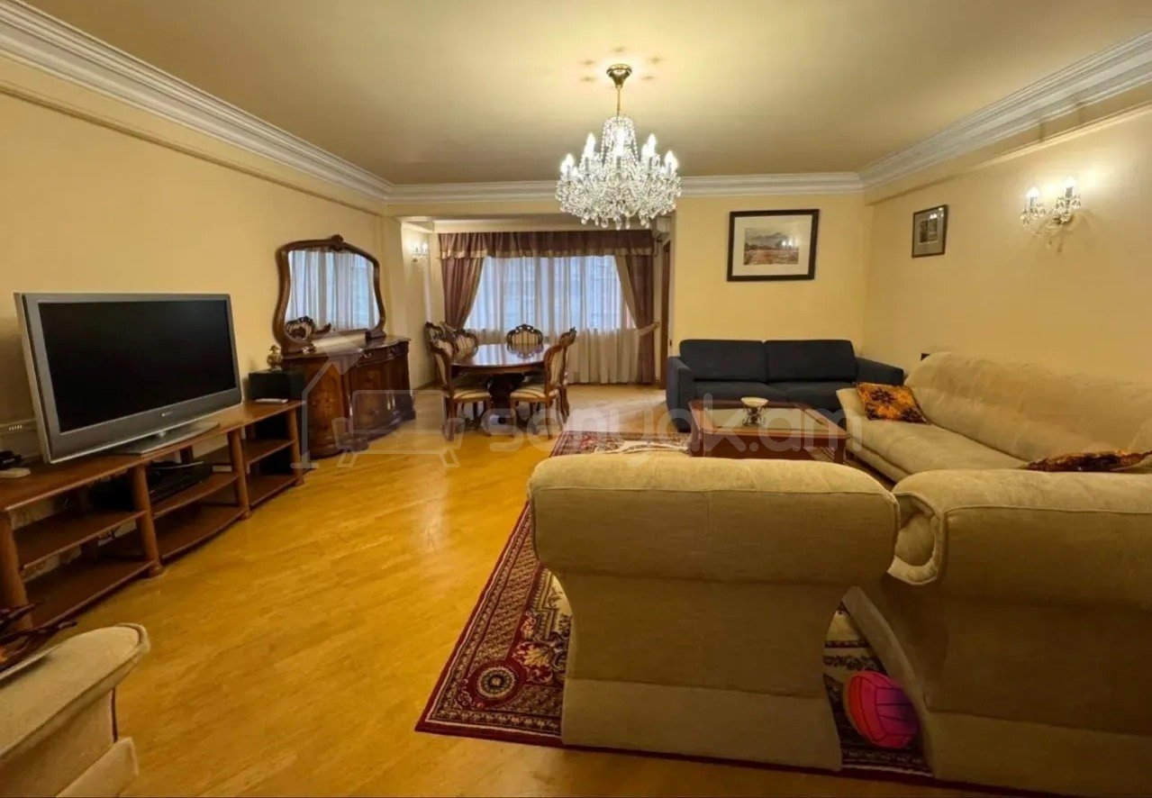 4 Սենյականոց Բնակարան, 112քմ, 3/7 հարկ, Կապիտալ Վերանորոգված