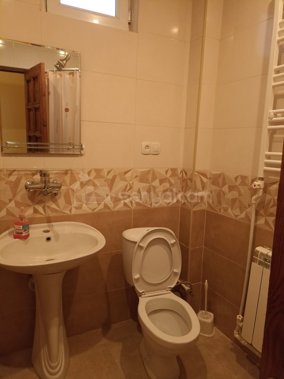 2 Սենյականոց Սեփական Տուն, 64քմ, Կապիտալ Վերանորոգված, Կահավորված