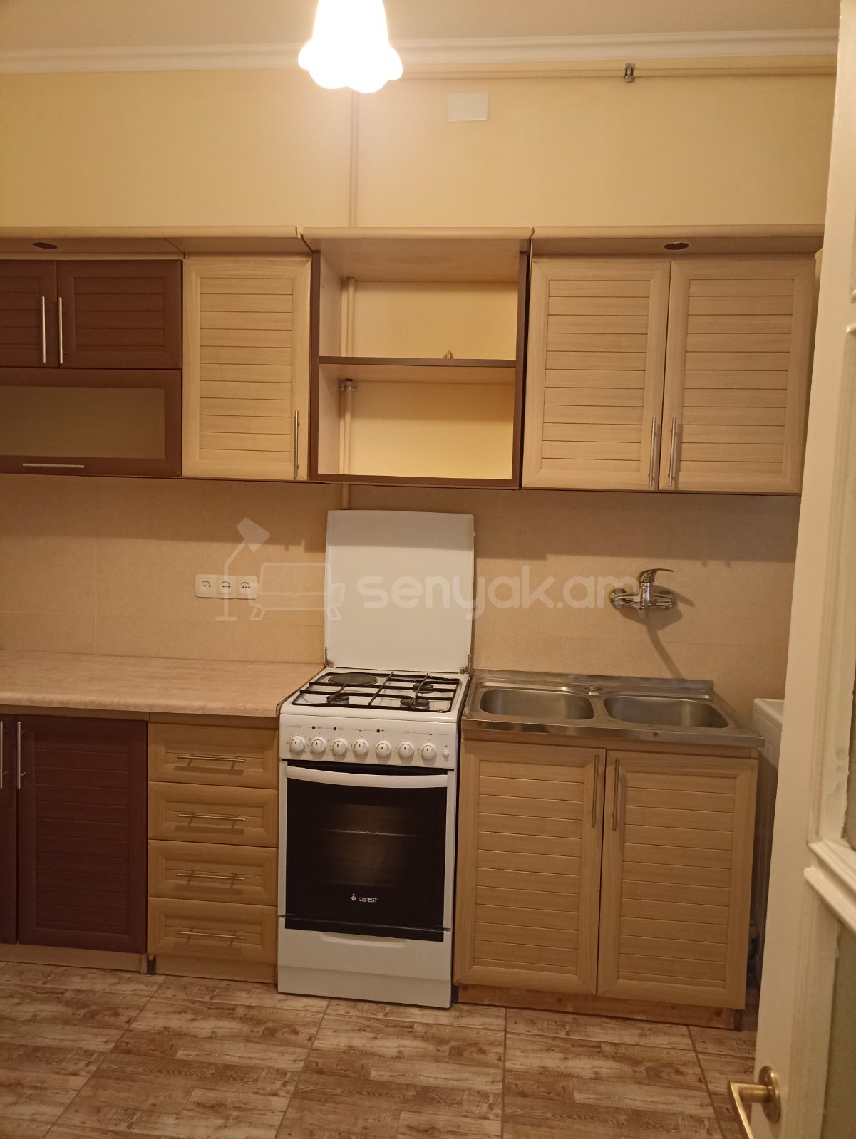 2 Սենյականոց Սեփական Տուն, 64քմ, Կապիտալ Վերանորոգված, Կահավորված