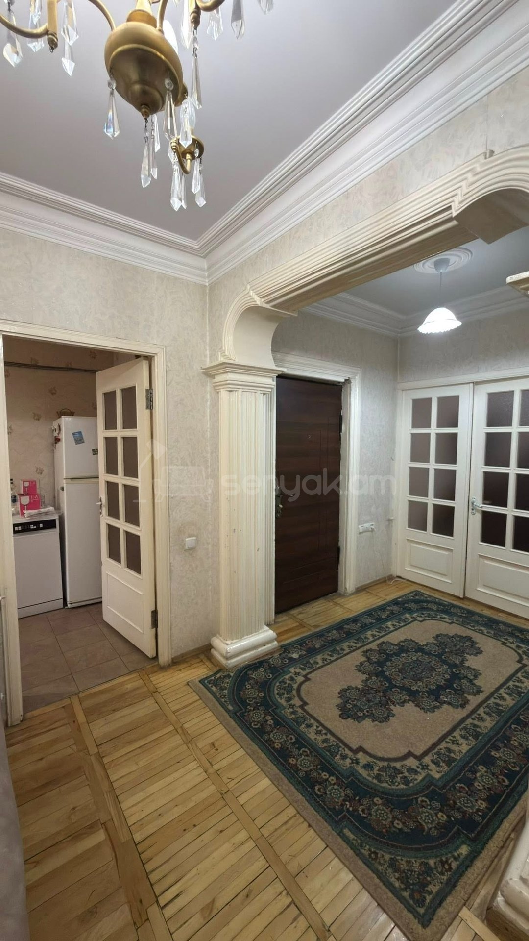 4 Սենյականոց Բնակարան, 100քմ, 2/9 հարկ, Նորմալ Վիճակում, Կահավորված