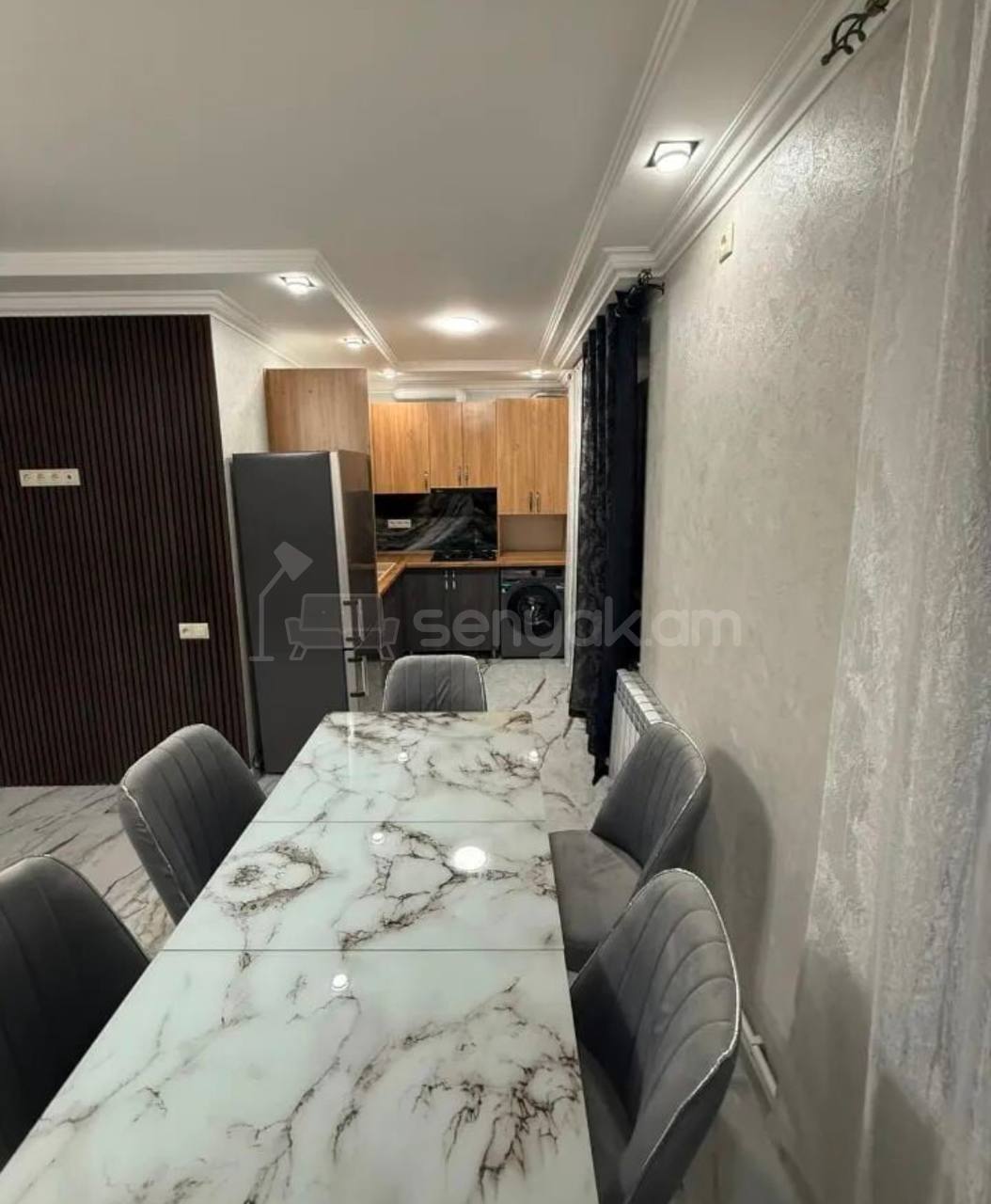 3 Սենյականոց Բնակարան Քարե Շենքում, 55քմ, 3/5 հարկ, Դիզայներական Վերանորոգված, Կահավորված, Արևկող