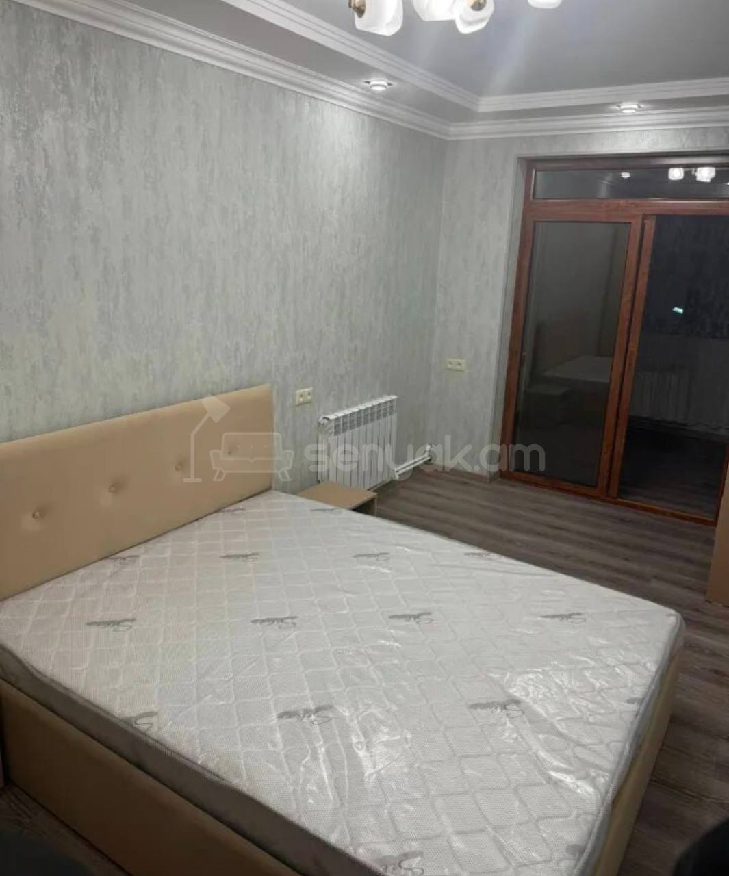 3 Սենյականոց Բնակարան Քարե Շենքում, 55քմ, 3/5 հարկ, Դիզայներական Վերանորոգված, Կահավորված, Արևկող