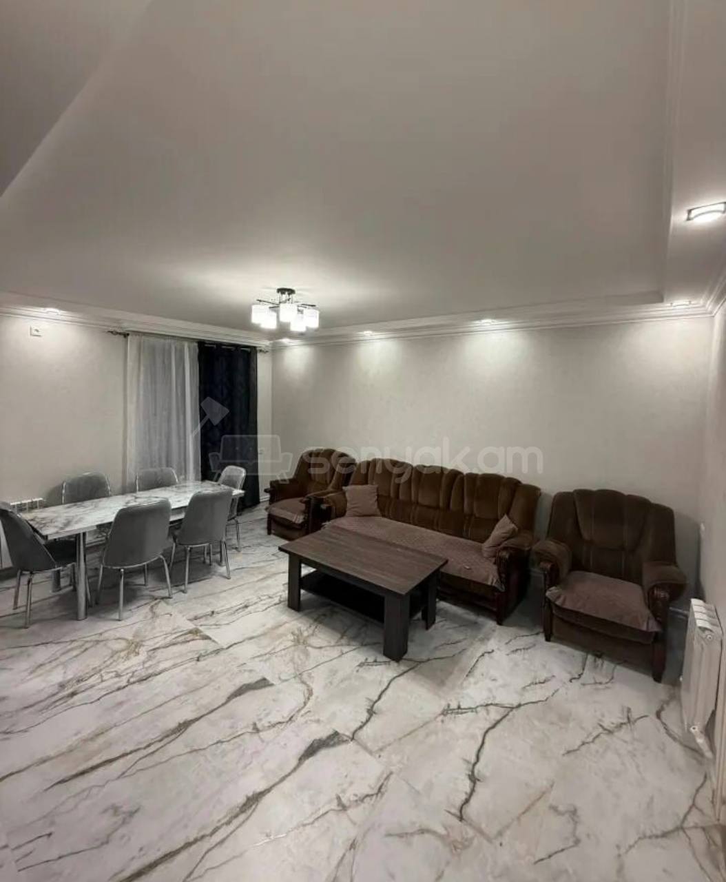 3 Սենյականոց Բնակարան Քարե Շենքում, 55քմ, 3/5 հարկ, Դիզայներական Վերանորոգված, Կահավորված, Արևկող