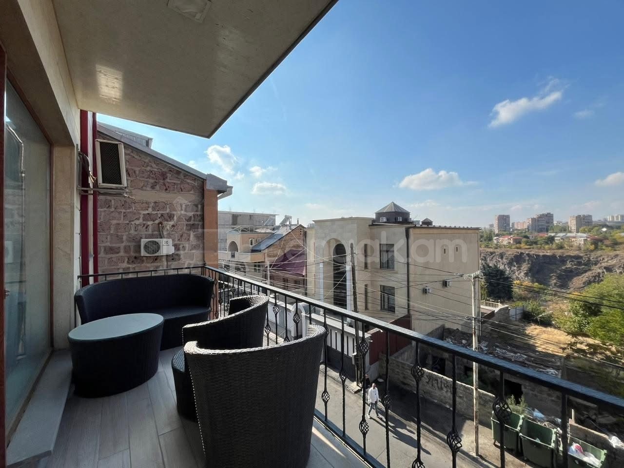 3 Սենյականոց Բնակարան Նորակառույցում, 80քմ, 3/4 հարկ, Դիզայներական Վերանորոգված, Կահավորված, Արևկող