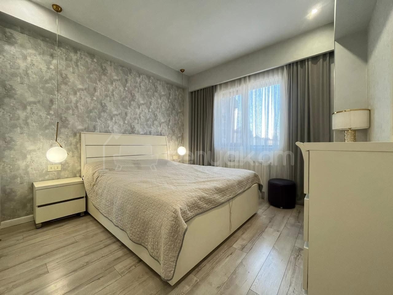 3 Սենյականոց Բնակարան Նորակառույցում, 80քմ, 3/4 հարկ, Դիզայներական Վերանորոգված, Կահավորված, Արևկող